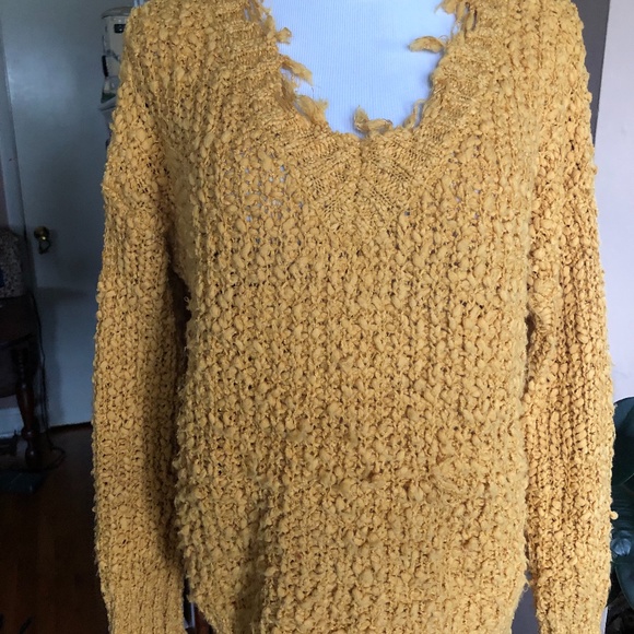 Cozy Rue 21 sweater - Picture 1 of 6
